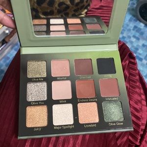 Like NEW Violet Voss eyeshadow palette